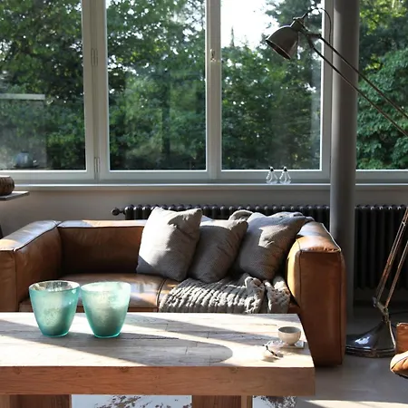 - Functionalist Retreat Near Prague * Cisovice